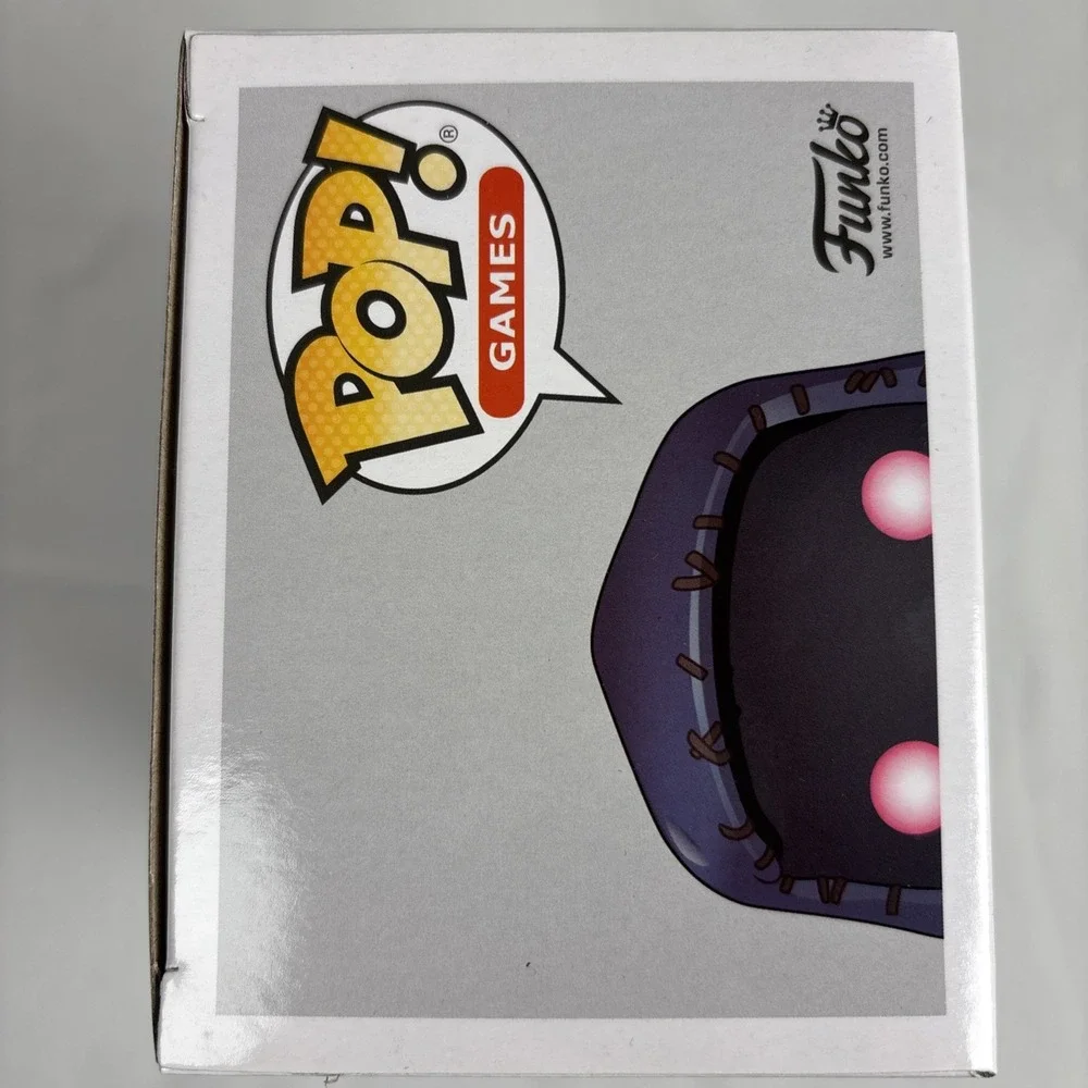 Funko pop raven